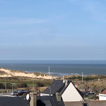 Le Bord De Mer Calais Exteriör bild
